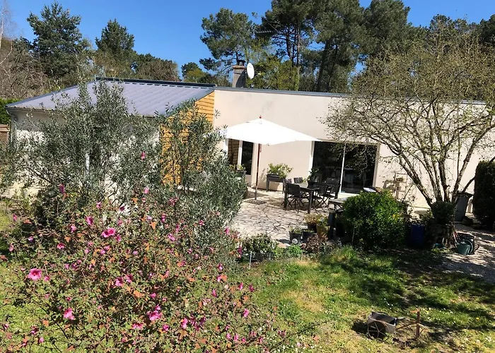 Casa de Férias Maison Au Coeur Du Circuit Des 24 Du Mans Le Mans