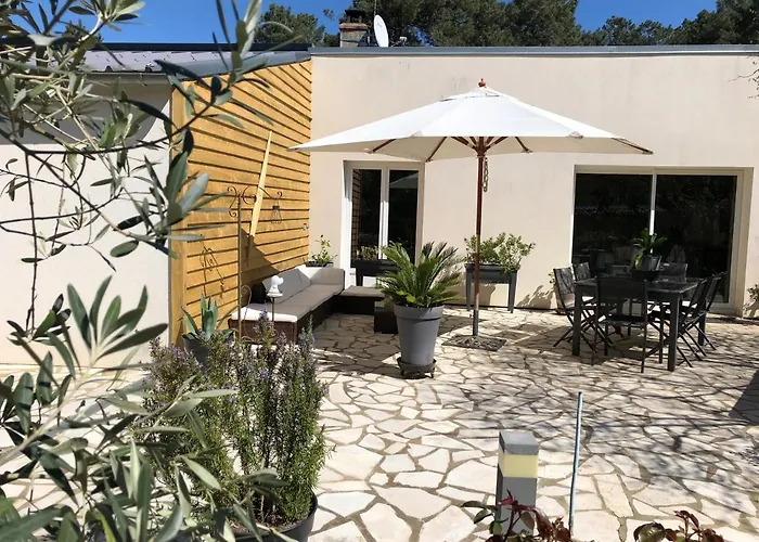 Casa de Férias Maison Au Coeur Du Circuit Des 24 Du Mans